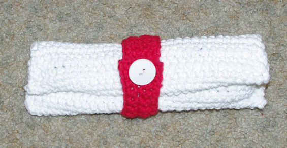 Toothpaste and Toothbrush Travel Pouch Free Crochet Pattern Courtesy of Crochetnmore